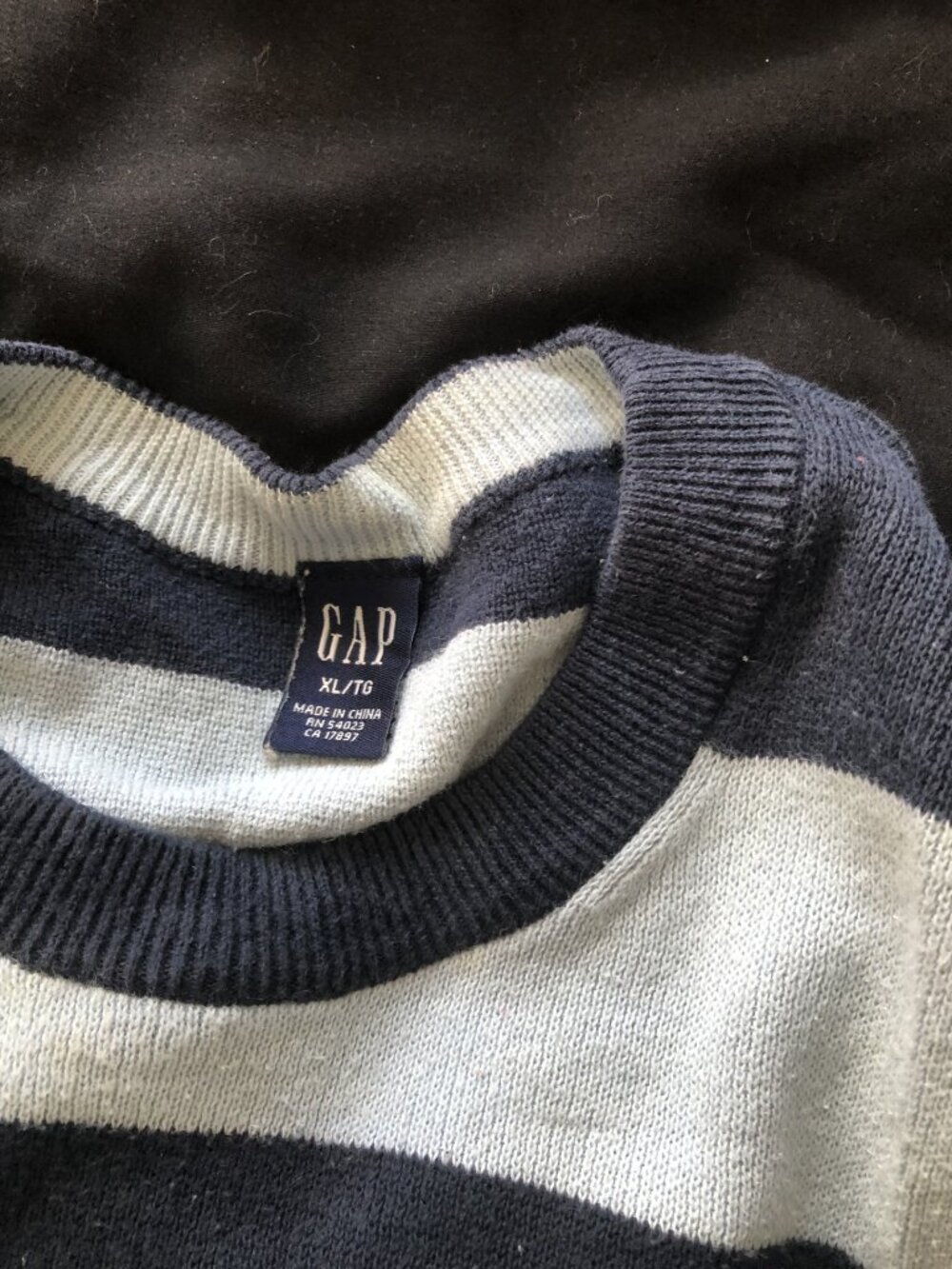 Gap sweater - Picture 3 of 4
